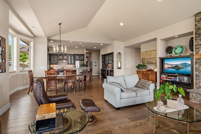 3250 Annapolis Drive, Medford, OR 97504