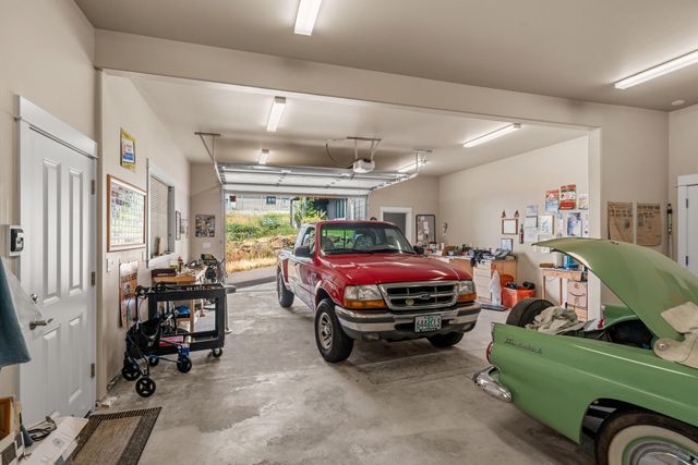 3250 Annapolis Drive, Medford, OR 97504