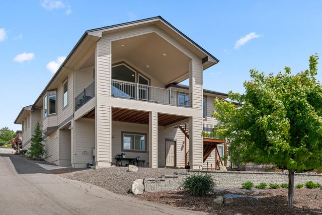 3250 Annapolis Drive, Medford, OR 97504