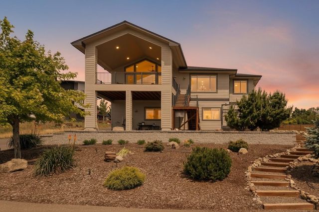 3250 Annapolis Drive, Medford, OR 97504