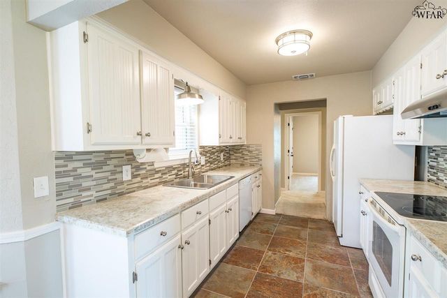 6000 LACI LANE, Wichita Falls, TX 76310