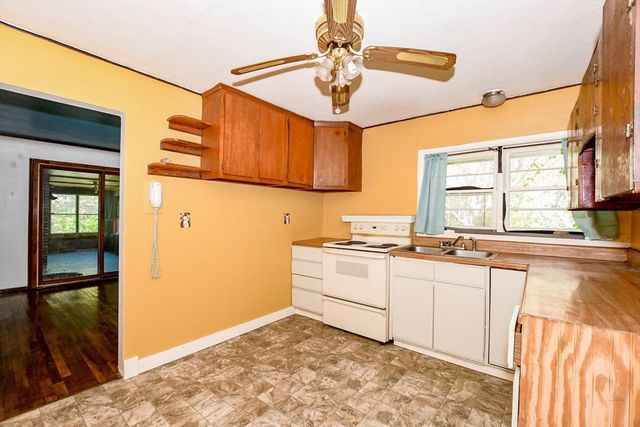 6 Gilbert Way, Wareham, MA 02571