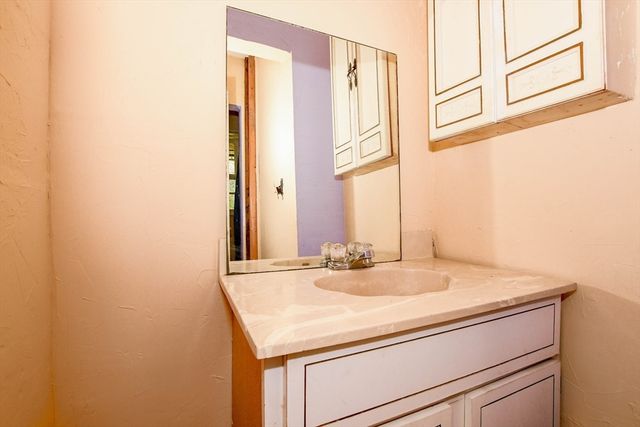 6 Gilbert Way, Wareham, MA 02571