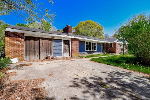 6 Gilbert Way, Wareham, MA 02571