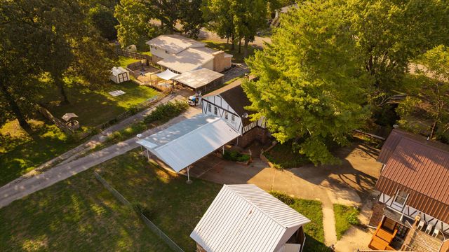 000 S 6th Street, Thayer, MO 65791