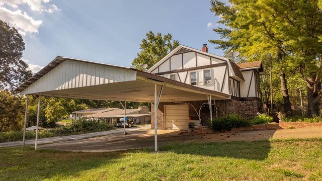 000 S 6th Street, Thayer, MO 65791