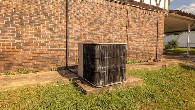 000 S 6th Street, Thayer, MO 65791