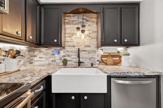 319 Kings Port Street, Crosby, TX 77532
