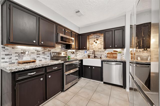 319 Kings Port Street, Crosby, TX 77532