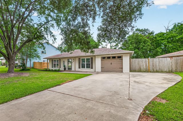 319 Kings Port Street, Crosby, TX 77532