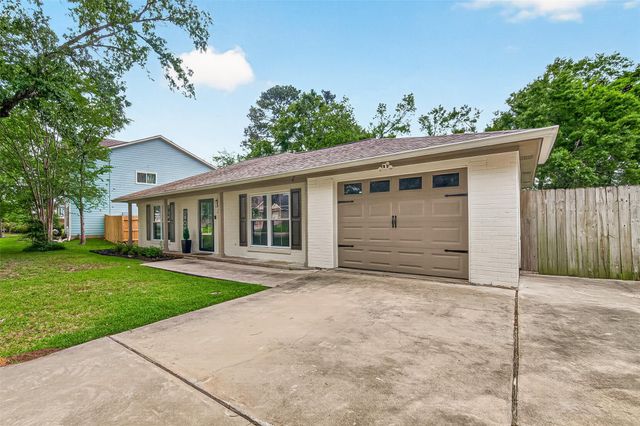 319 Kings Port Street, Crosby, TX 77532