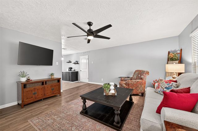 319 Kings Port Street, Crosby, TX 77532