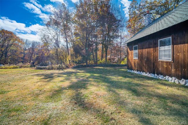 35 Clara Avenue, Cornwall, NY 12553