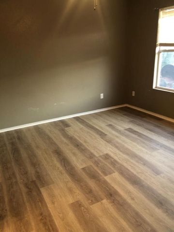 211 Woodley RD, Leander, TX 78641
