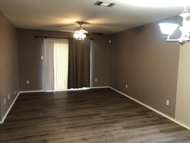 211 Woodley RD, Leander, TX 78641
