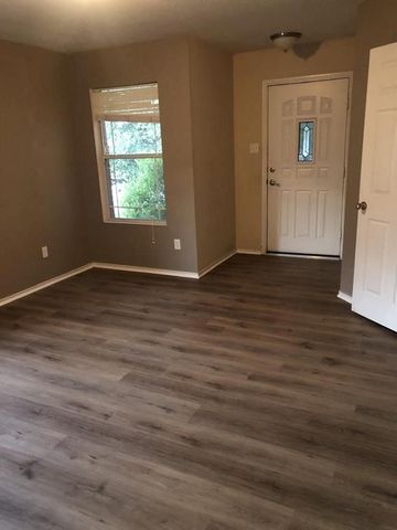 211 Woodley RD, Leander, TX 78641