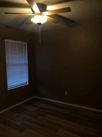 211 Woodley RD, Leander, TX 78641