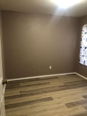 211 Woodley RD, Leander, TX 78641