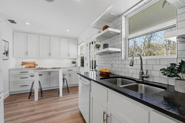 1630 Chippeway LN, Austin, TX 78745