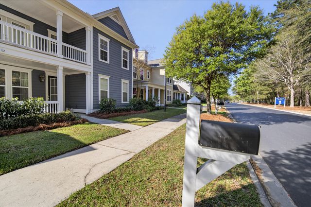 155 Village Ponds Drive, Summerville, SC 29483