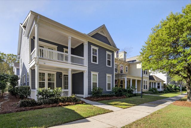 155 Village Ponds Drive, Summerville, SC 29483