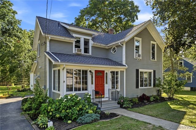 486 Pleasant Avenue, Hamburg, NY 14075