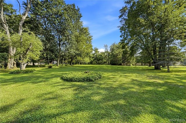 486 Pleasant Avenue, Hamburg, NY 14075