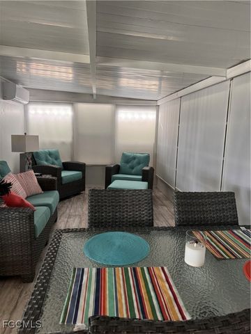 81 Sun CIR, Fort Myers, FL 33905