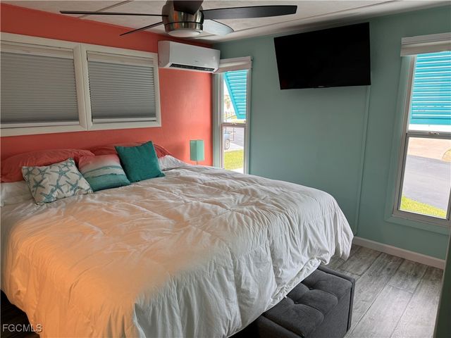 81 Sun CIR, Fort Myers, FL 33905