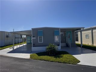 81 Sun CIR, Fort Myers, FL 33905
