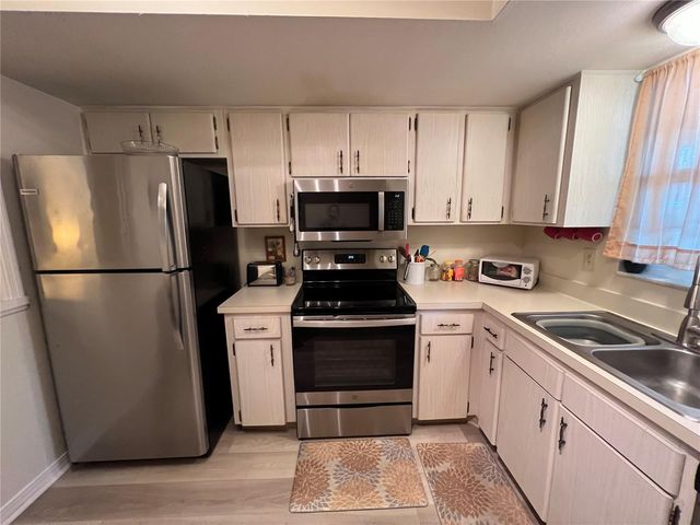 10355 CARROLLWOOD LANE 143, Tampa, FL 33618