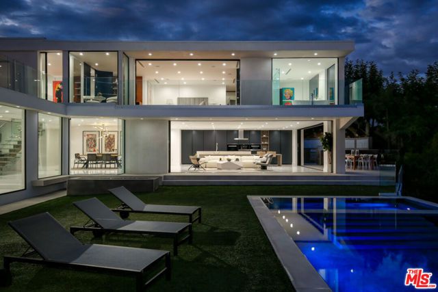 2110 HERCULES Drive, Los Angeles, CA 90046