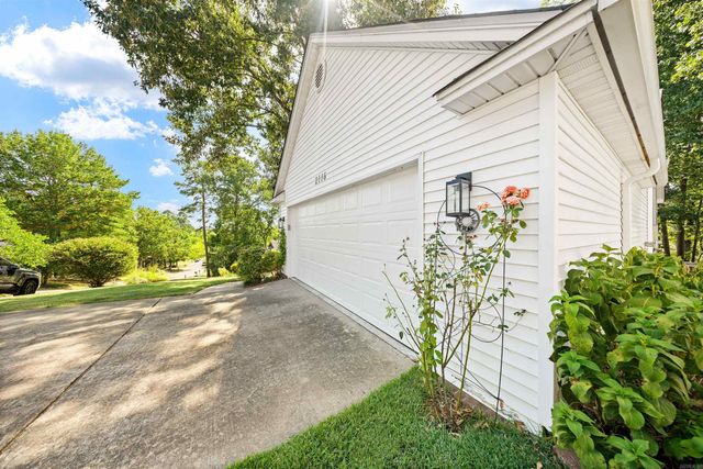 2116 Hickorynut Ct, Little Rock, AR 72211