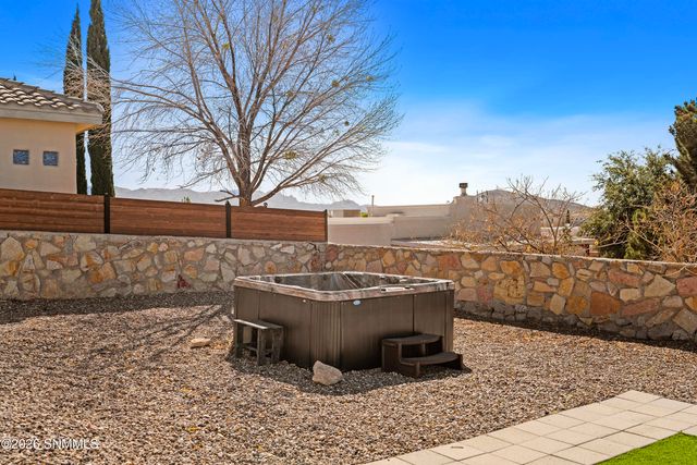506 Corona Del Campo Loop, Las Cruces, NM 88011