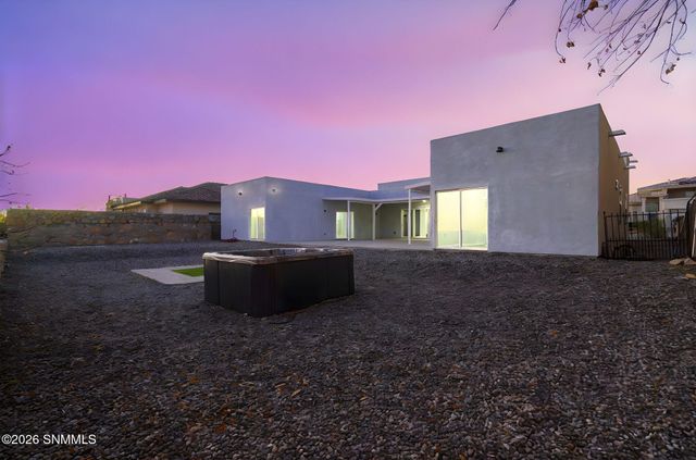 506 Corona Del Campo Loop, Las Cruces, NM 88011