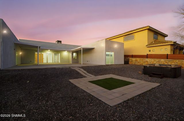 506 Corona Del Campo Loop, Las Cruces, NM 88011