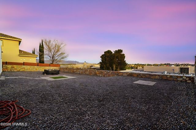 506 Corona Del Campo Loop, Las Cruces, NM 88011