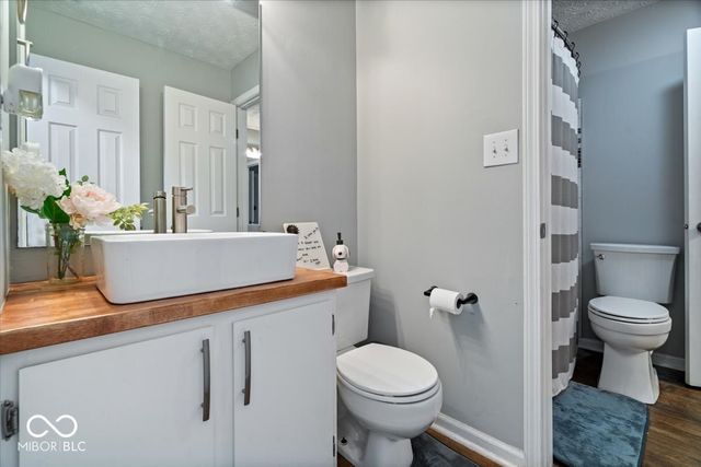 6717 Dusk Court, Indianapolis, IN 46254