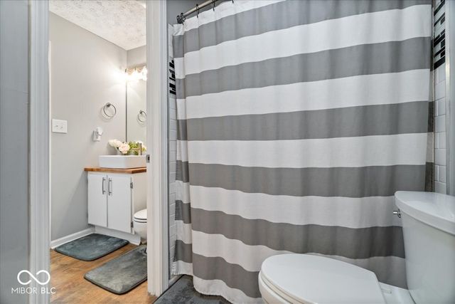 6717 Dusk Court, Indianapolis, IN 46254