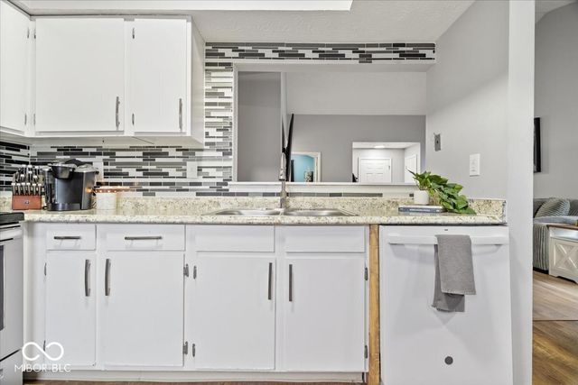 6717 Dusk Court, Indianapolis, IN 46254