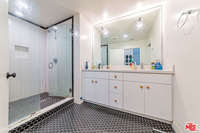 1835 N Avenue 55, Los Angeles, CA 90042