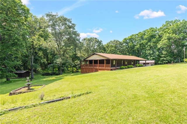 180 Mountain Valley Drive, Eden, NC 27288