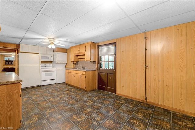 180 Mountain Valley Drive, Eden, NC 27288