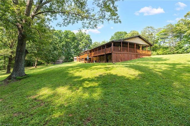180 Mountain Valley Drive, Eden, NC 27288