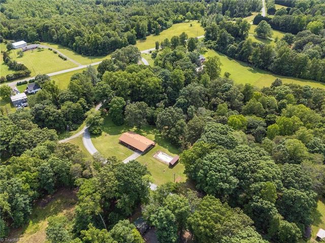 180 Mountain Valley Drive, Eden, NC 27288