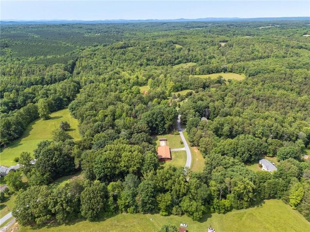 180 Mountain Valley Drive, Eden, NC 27288