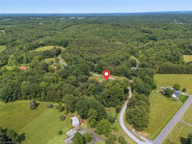 180 Mountain Valley Drive, Eden, NC 27288