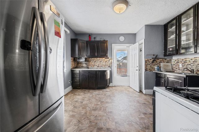 4590 Charles Street, Detroit, MI 48212