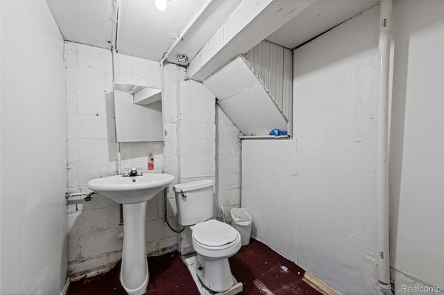 4590 Charles Street, Detroit, MI 48212