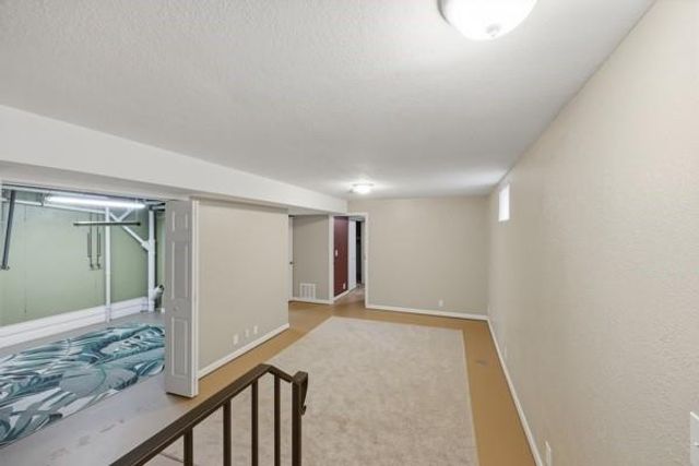 9623 E 32nd Street S, Independence, MO 64052